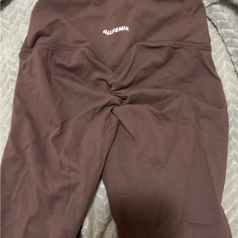 Aufenix High-Waist Seamless Leggings in Dark Brown